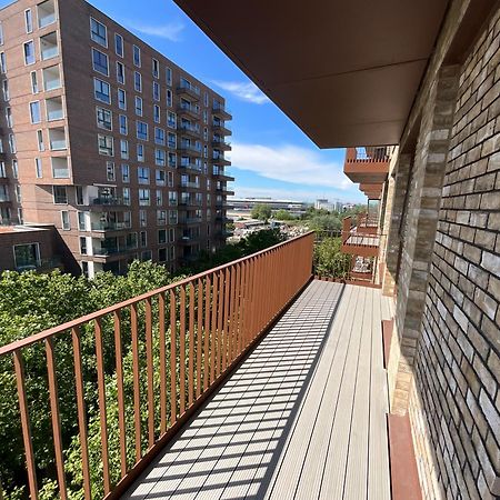 Deluxe Double Bed In Shared Apt Near Canary Wharf, City Airport & O2 Arena With Thames View London Eksteriør bilde