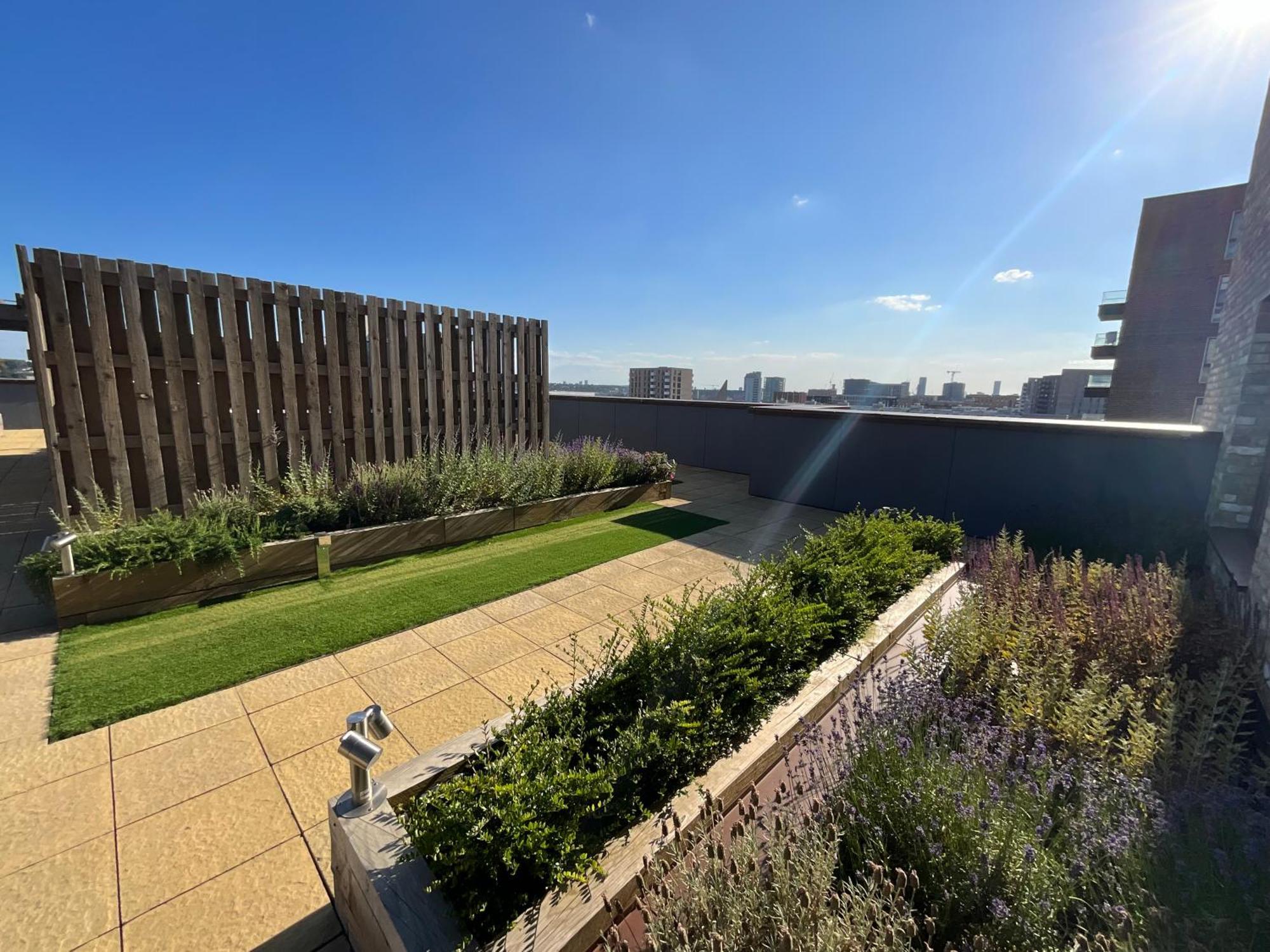 Deluxe Double Bed In Shared Apt Near Canary Wharf, City Airport & O2 Arena With Thames View London Eksteriør bilde