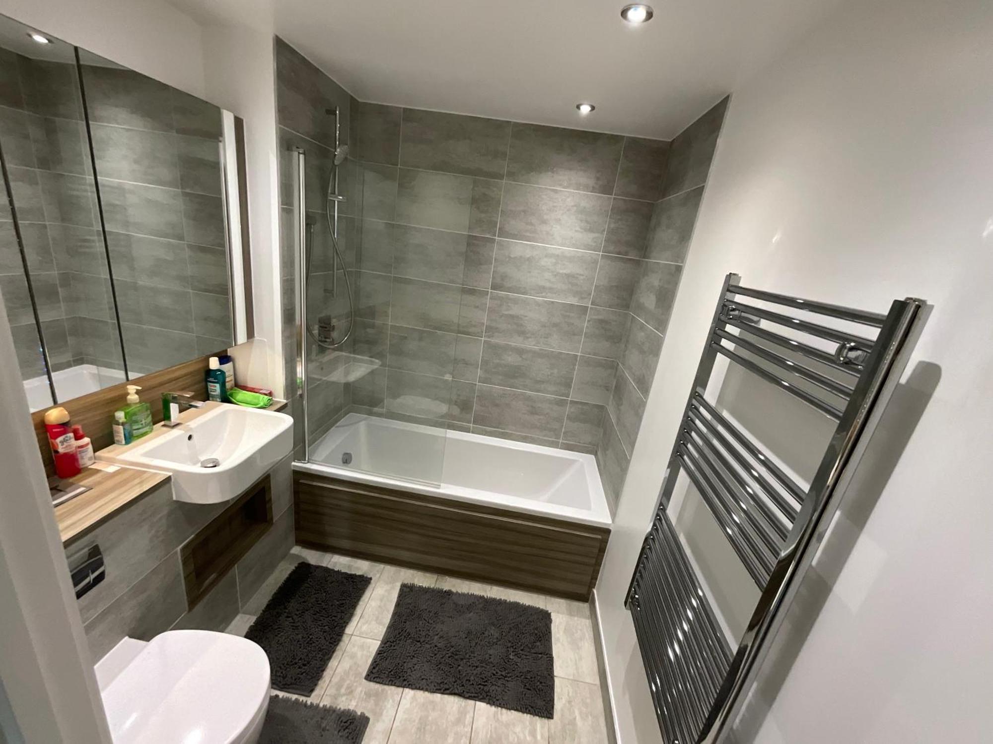 Deluxe Double Bed In Shared Apt Near Canary Wharf, City Airport & O2 Arena With Thames View London Eksteriør bilde