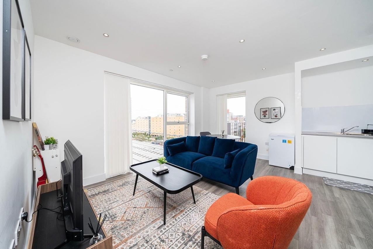 Deluxe Double Bed In Shared Apt Near Canary Wharf, City Airport & O2 Arena With Thames View London Eksteriør bilde