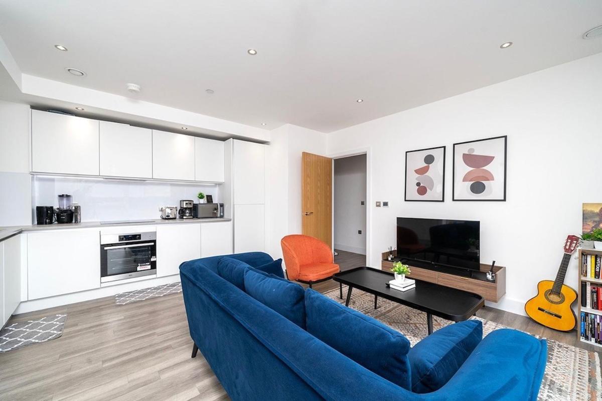 Deluxe Double Bed In Shared Apt Near Canary Wharf, City Airport & O2 Arena With Thames View London Eksteriør bilde