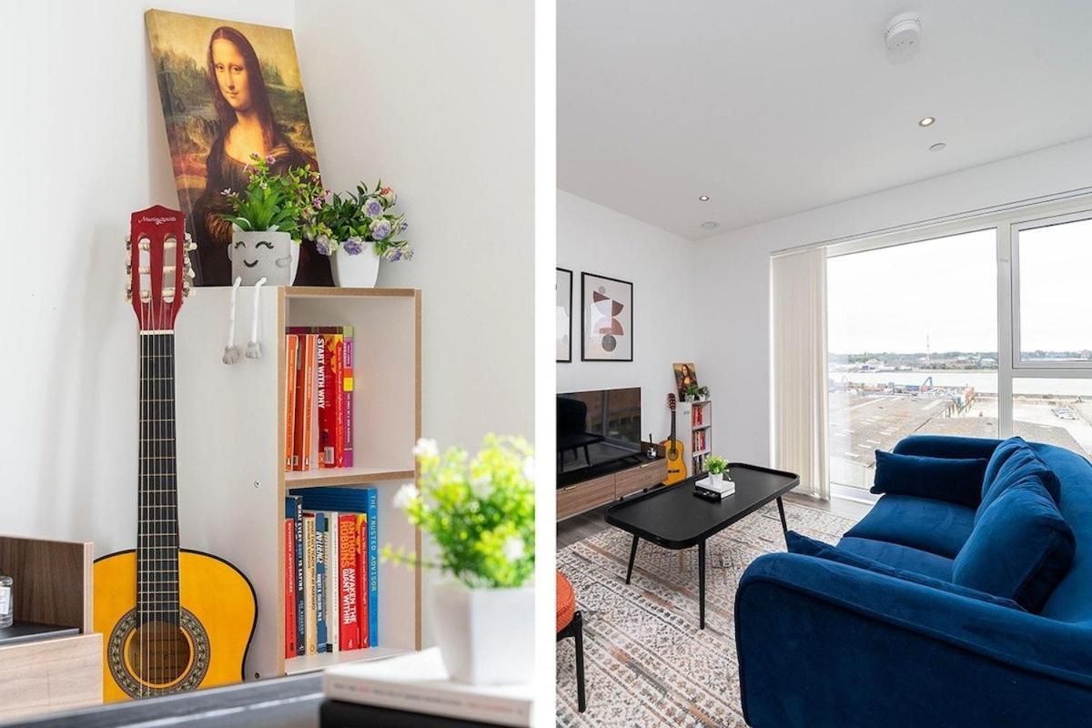 Deluxe Double Bed In Shared Apt Near Canary Wharf, City Airport & O2 Arena With Thames View London Eksteriør bilde