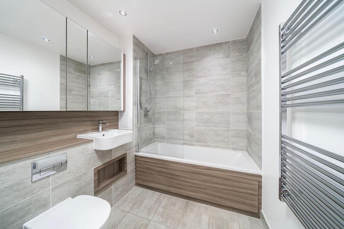 Deluxe Double Bed In Shared Apt Near Canary Wharf, City Airport & O2 Arena With Thames View London Eksteriør bilde